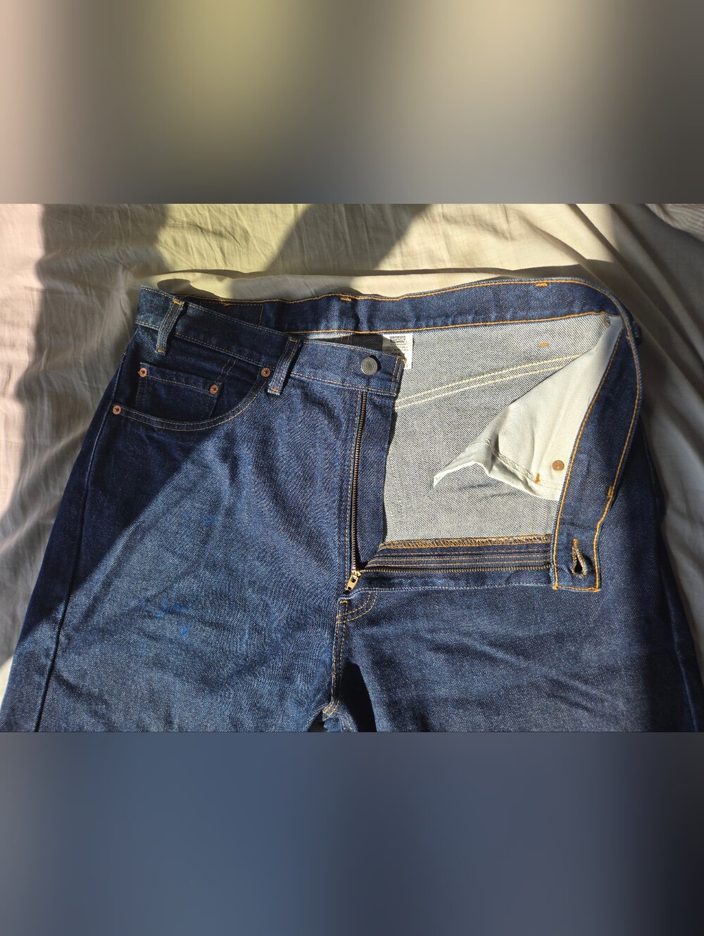 Vintage Men's Levis 505 Dark Wash 90's Made In Canada. 38x36 (Mild Marbling)